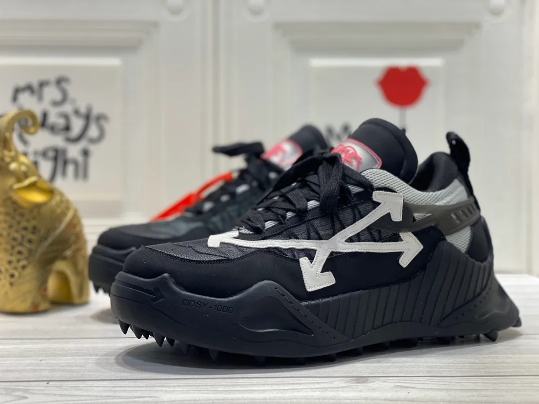 Men's Men's Shoes💰480🌼【New Style】High-end Boutique-🤷‍♂🤷‍♂OFF-WHITE x Air Jordan 】1 The joint shoe has been highly concerned by everyone since its design. The new shoe is shown in the popular Chicago bull white and yellow LOGO color scheme. The shoe body is made of cowhide, cow suede, and other materials. In addition to the X hidden on the inside of the leather, the oversized Swoosh, OFF-WHITE for Nike, Air Jordan 1 birth information and AIR are displayed on both sides of the shoe. The iconic details of OFF-WHITE can be seen on the sole and insole. You can choose a pair if you like the style. Code: 39-44 (45 can be customized